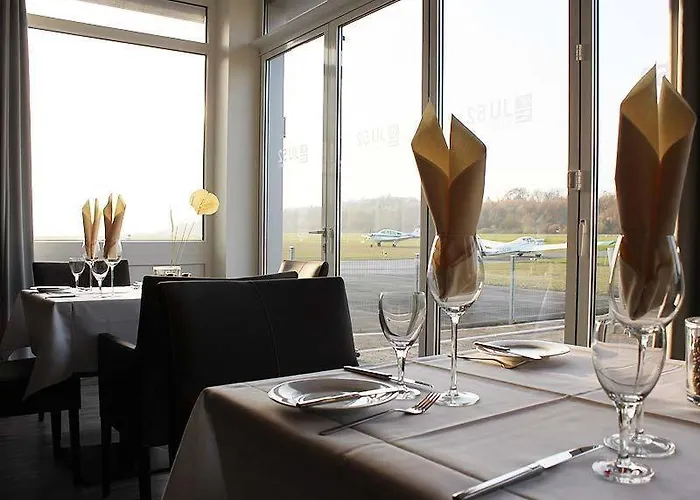 Ju52 Restaurant Lounge Ξενοδοχείο Άρνσμπεργκ